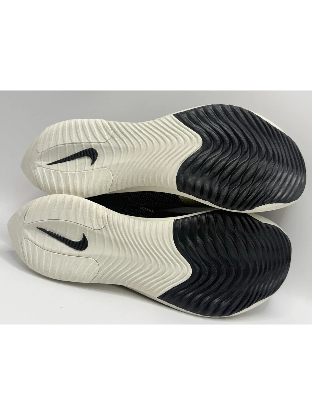 Nike ZoomX Streakfly Black Metallic Gold Grain Men’s SZ 5 Women 7 Running NWOB